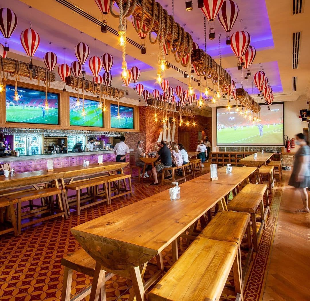 Photo of 7 Of The Best Bars To Catch The Start Of The Premier League