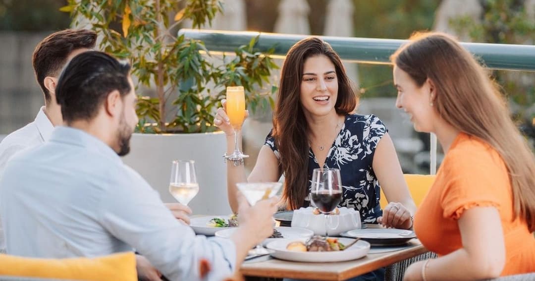 Guests dining at Vero