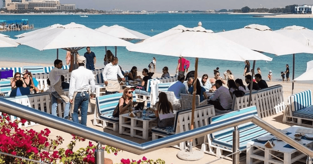 Beachside dining area at Ibn AlBahr