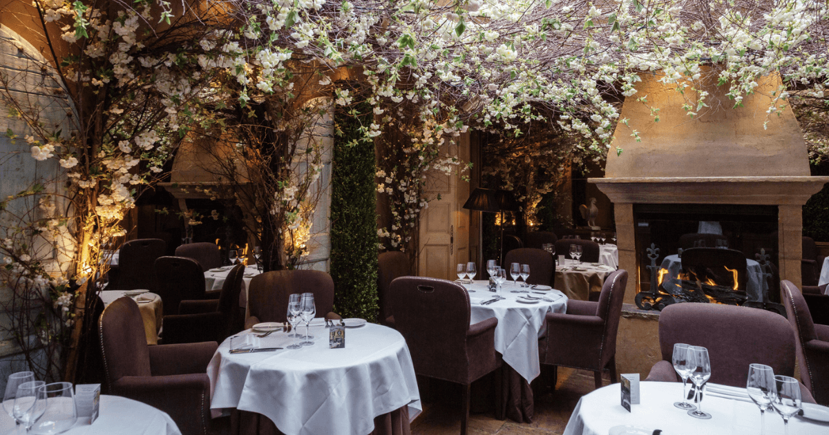 clos maggiore's outside dining area